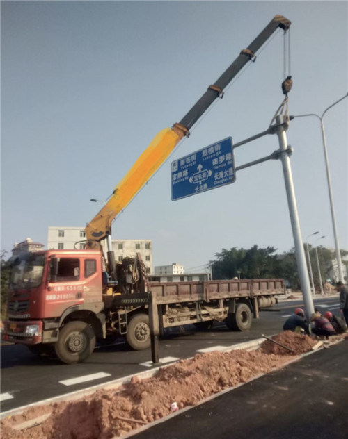 南平市设备吊装租赁吊车要用多大吊车